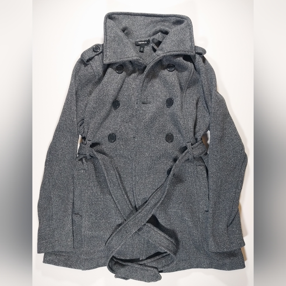 Torrid women's size 00 button pea coat